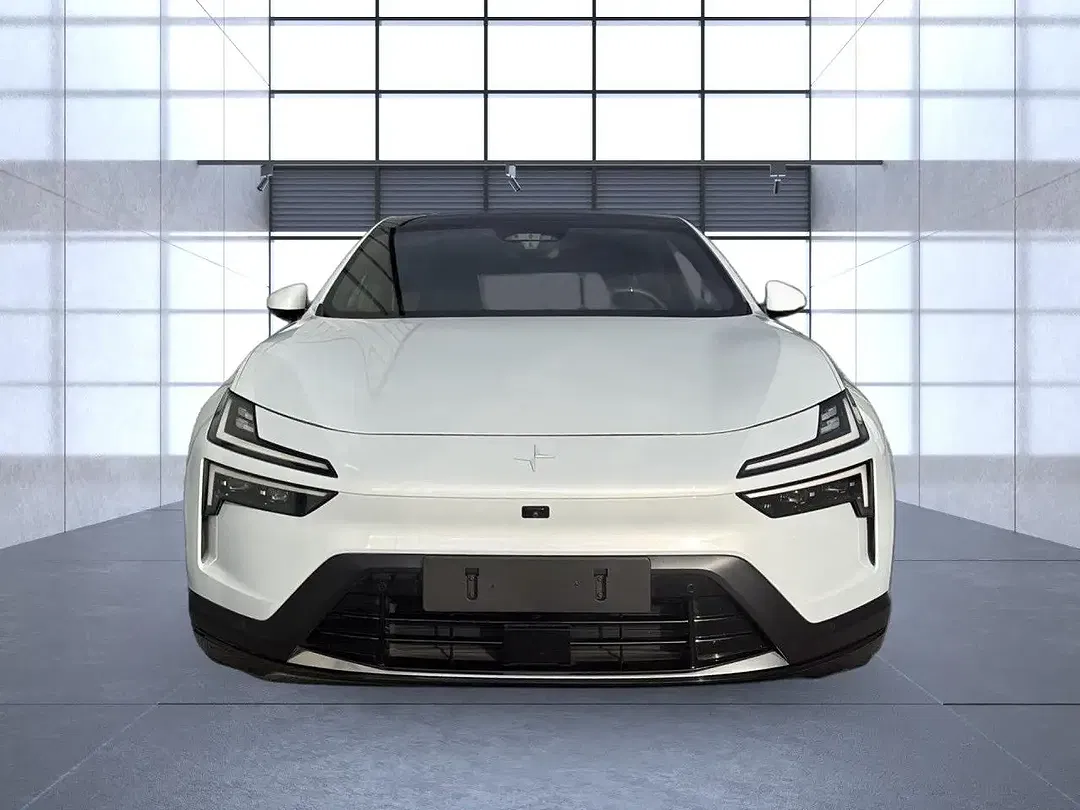 Polestar 4 Long Range Pilot Plus - Thumbnail 4