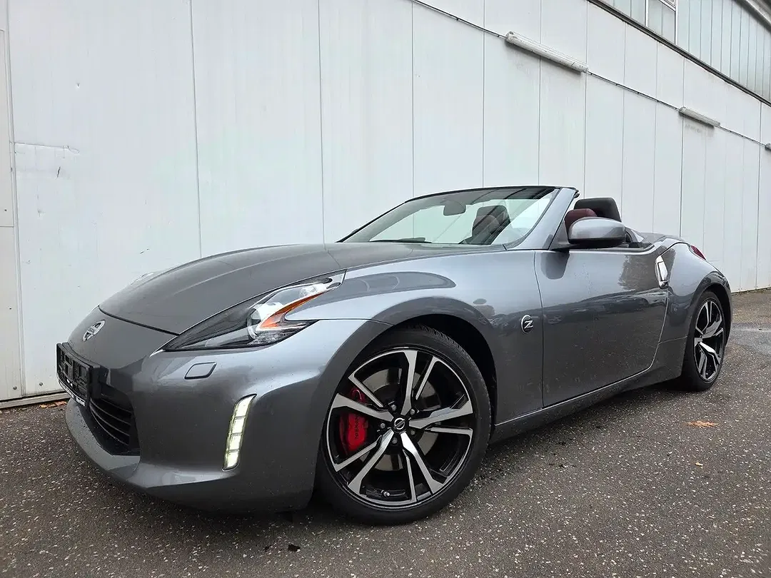 Nissan 370Z - foto 2