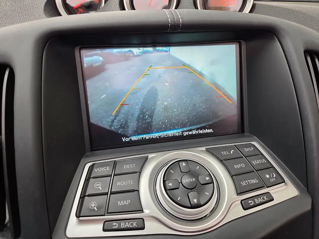 Nissan 370Z - Thumbnail 8