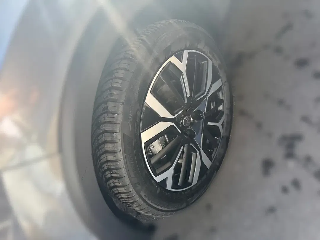 Citroen C4 Hybrid Max - Thumbnail 3