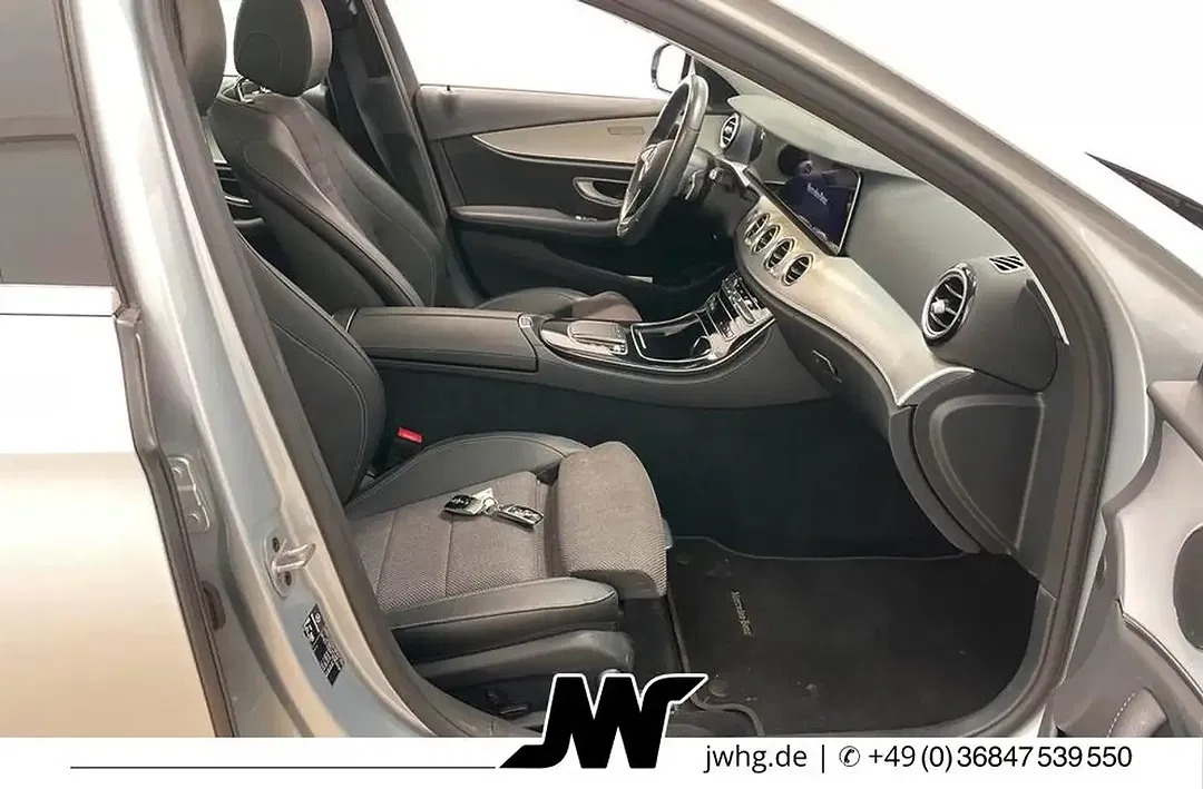 Mercedes-Benz E 220 Avantgarde - Thumbnail 10