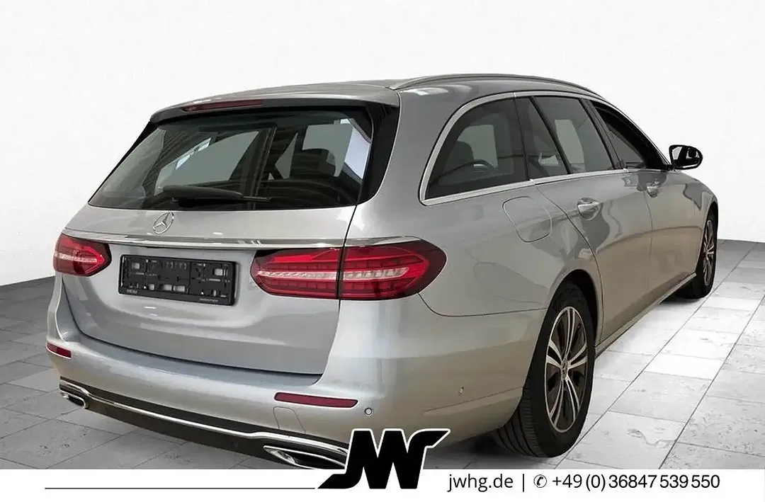 Mercedes-Benz E 220 Avantgarde - Thumbnail 2