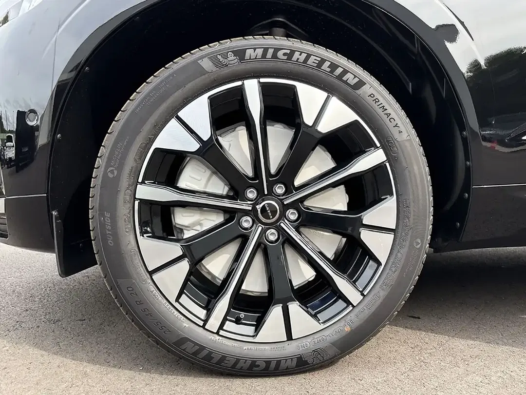 Volvo XC60 T6 AWD Recharge Ultra Bright - Thumbnail 9