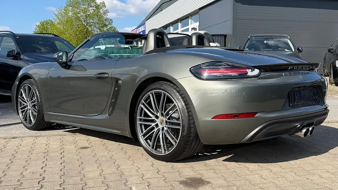 Porsche Boxster - Thumbnail 11