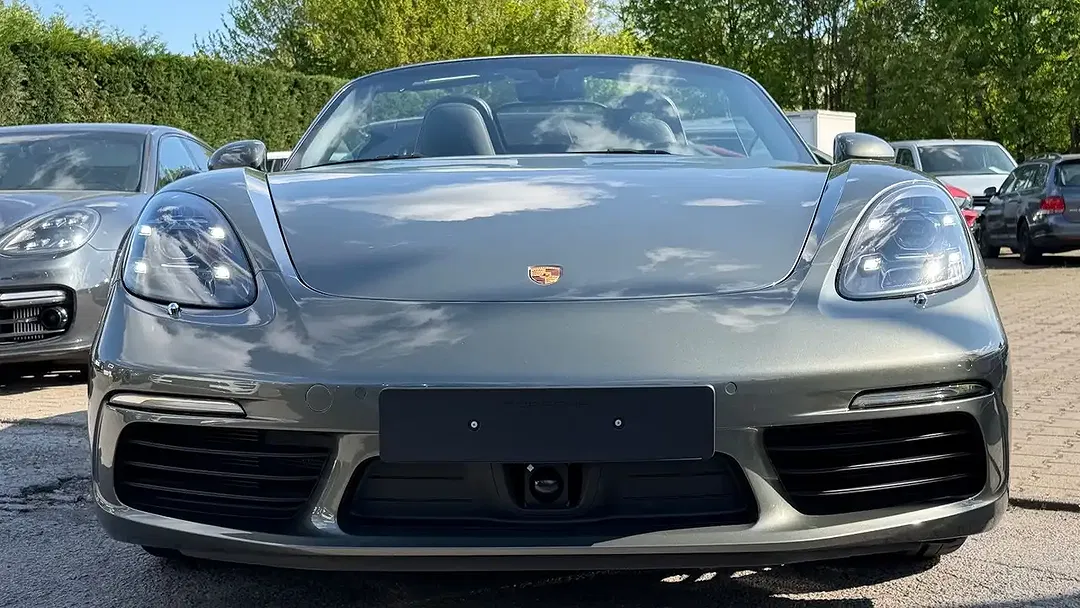 Porsche Boxster - Thumbnail 5