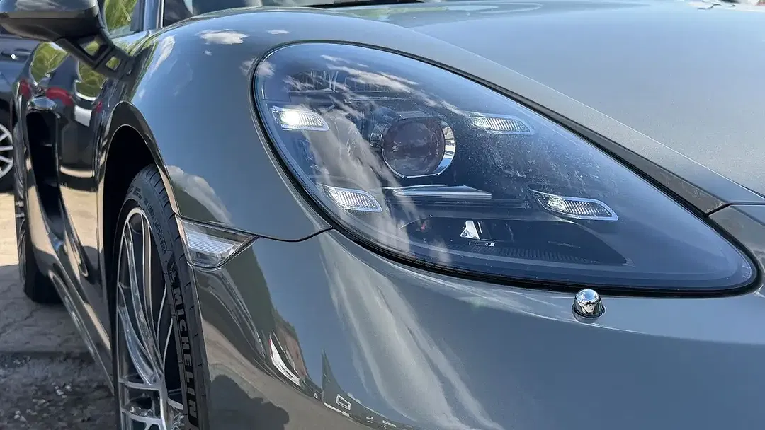 Porsche Boxster - Thumbnail 7