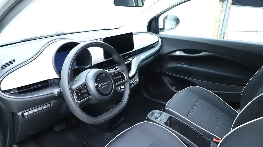 Fiat 500e - Thumbnail 14