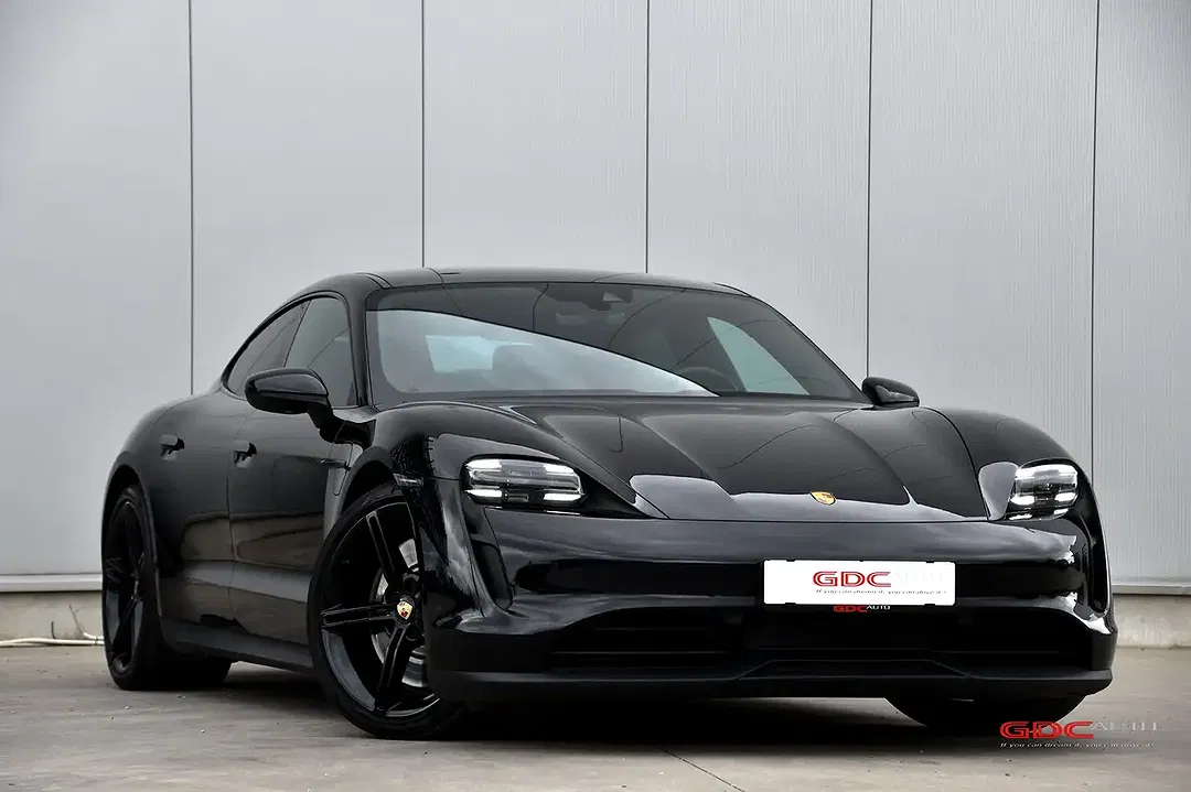 Porsche Taycan - foto 1