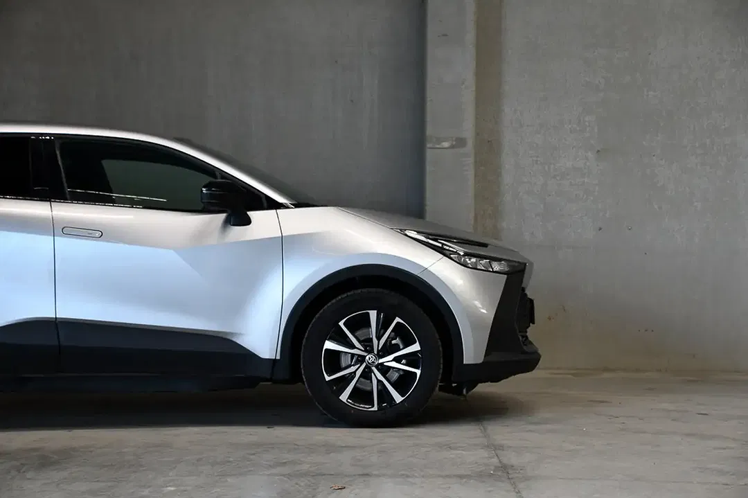 Toyota C-HR - Thumbnail 13