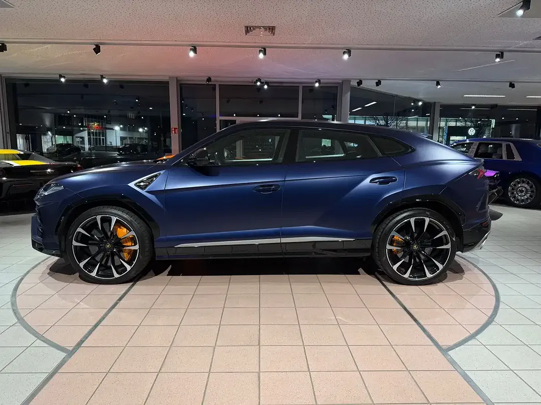 Lamborghini Urus - Thumbnail 4