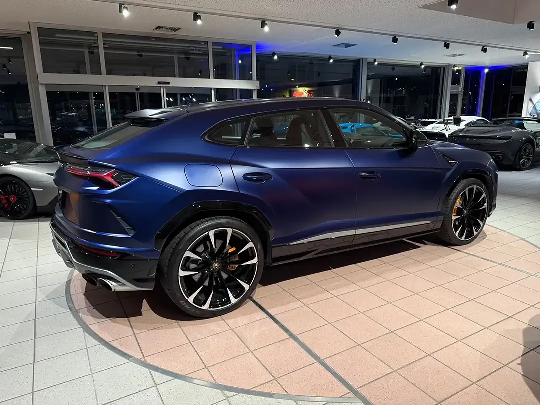 Lamborghini Urus - Thumbnail 9