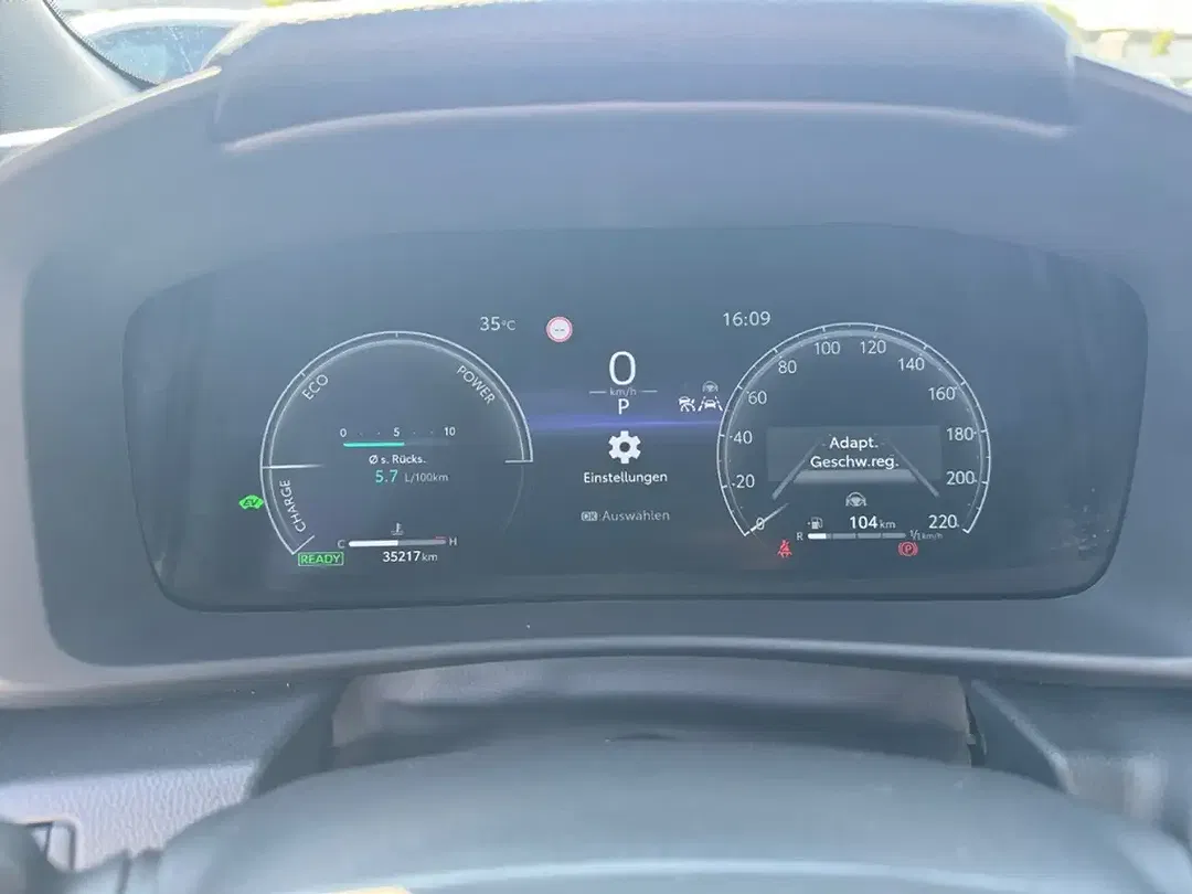 Toyota C-HR Hybrid Teamplayer - Thumbnail 11