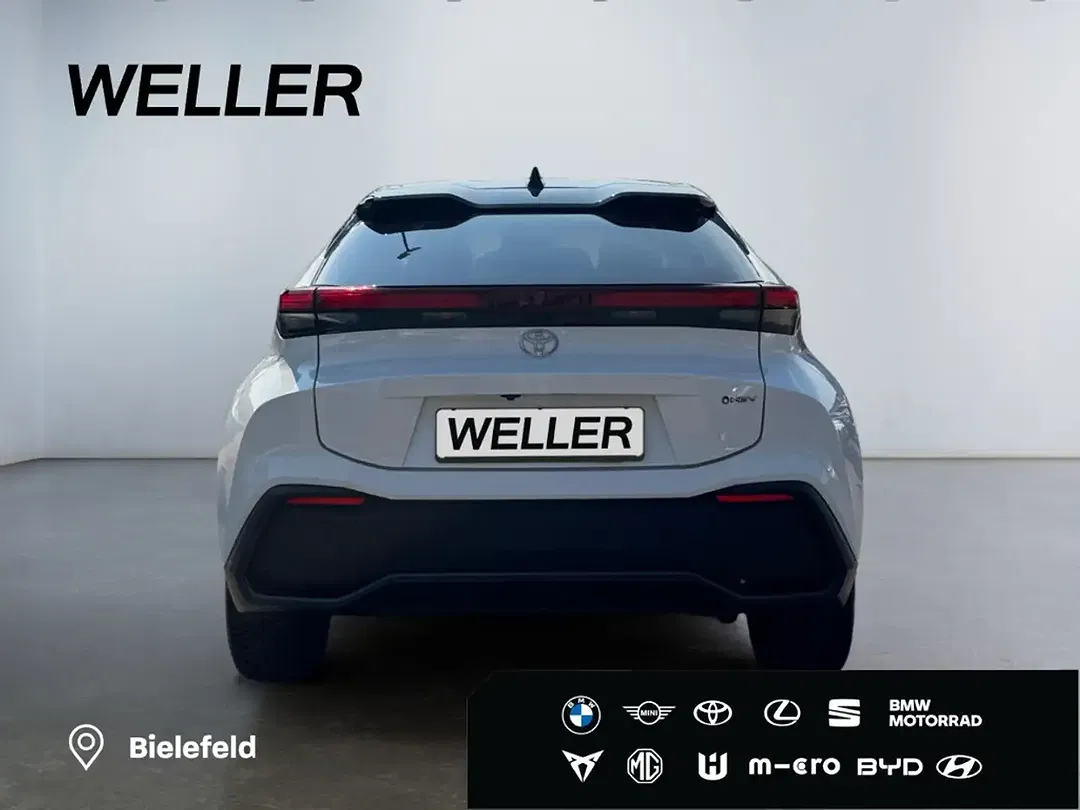 Toyota C-HR Hybrid Teamplayer - Thumbnail 4