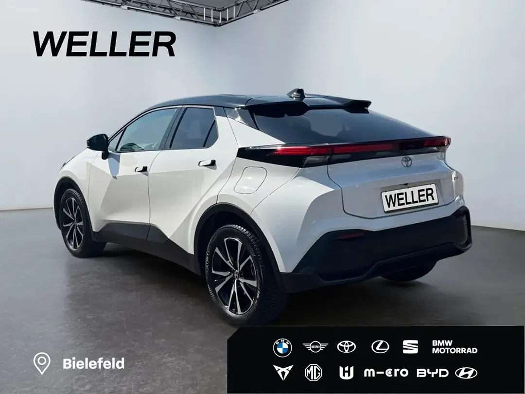 Toyota C-HR Hybrid Teamplayer - Thumbnail 5