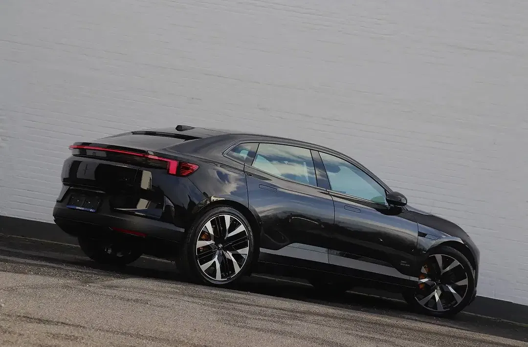 Polestar 4 Performance - Thumbnail 4