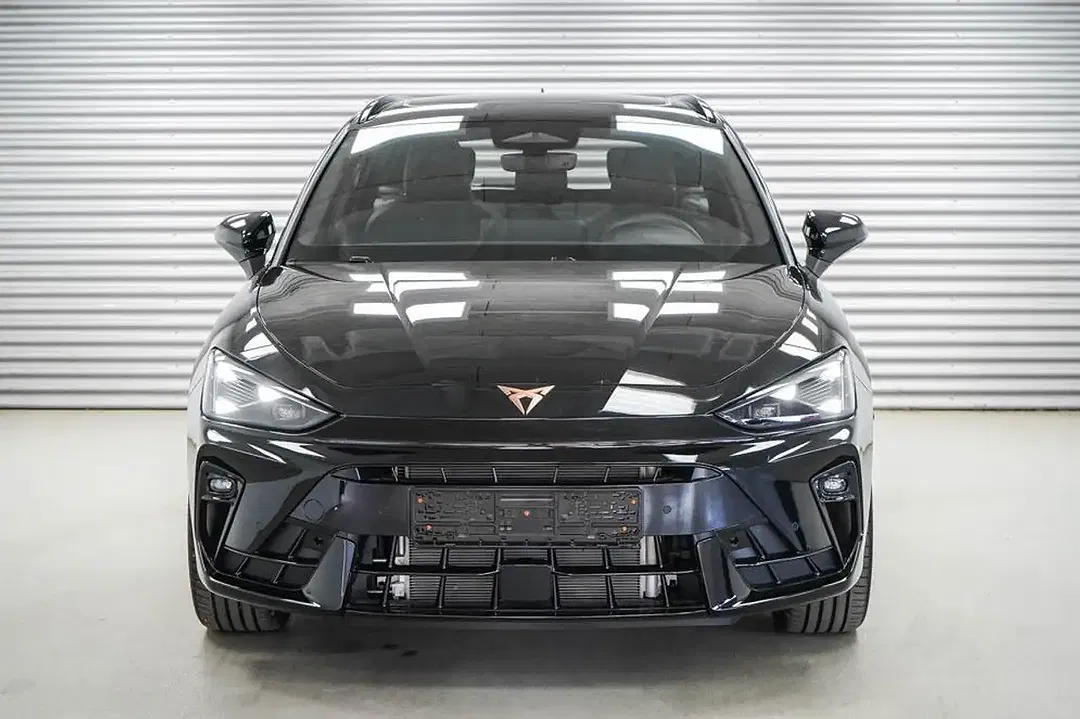 CUPRA Leon 1.5 eTSI DSG Sportstourer - Thumbnail 2