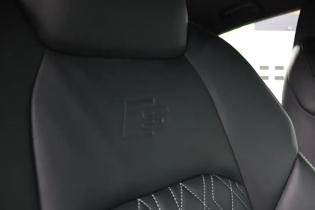 Audi Q8 55 e-tron quattro Sportback S line - Thumbnail 12