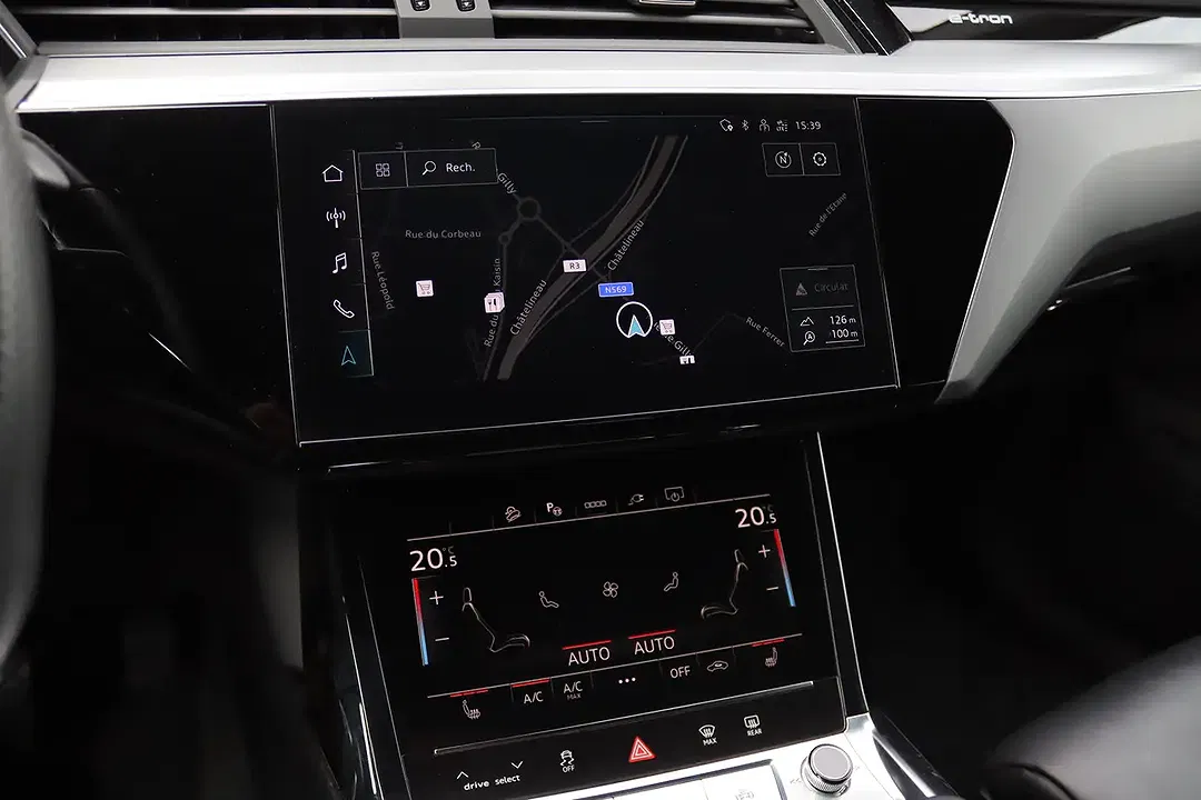 Audi Q8 55 e-tron quattro Sportback S line - Thumbnail 14