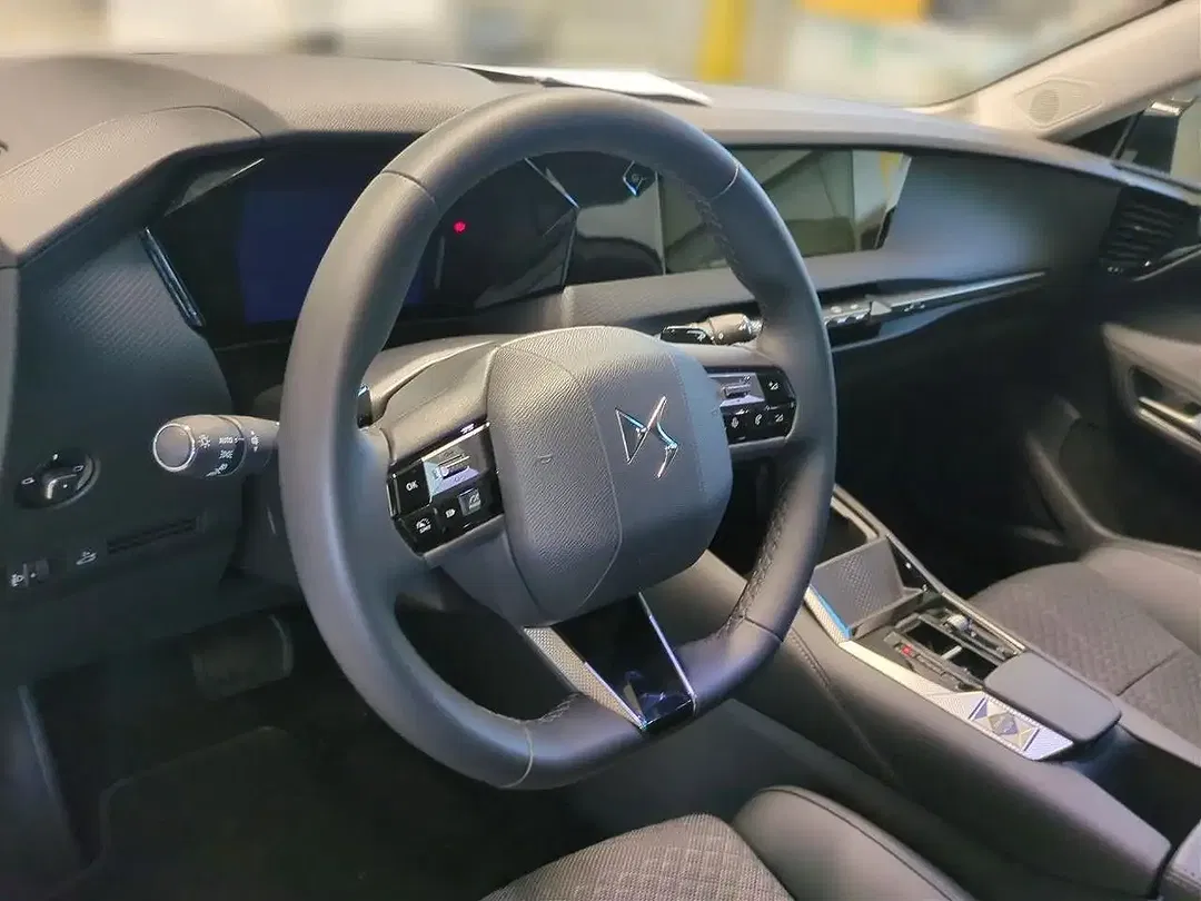 Citroen DS4 BlueHDi - Thumbnail 11