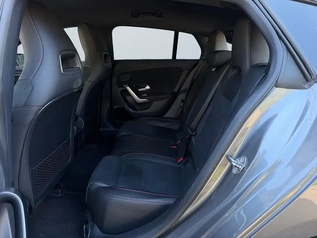 Mercedes-Benz CLA 180 AUT AMG Line - Thumbnail 10