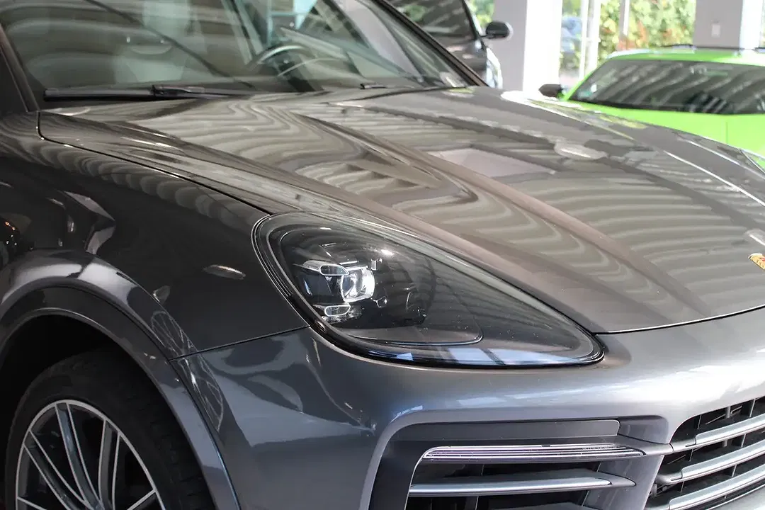 Porsche Cayenne S Turbo - Thumbnail 10