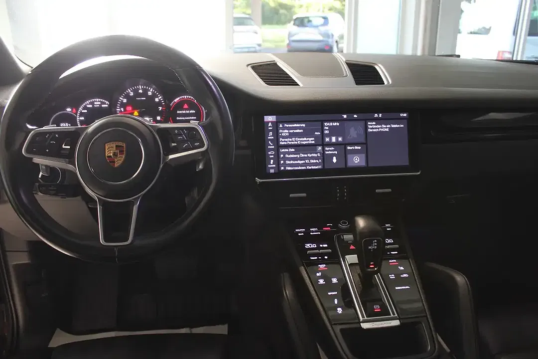 Porsche Cayenne S Turbo - Thumbnail 12