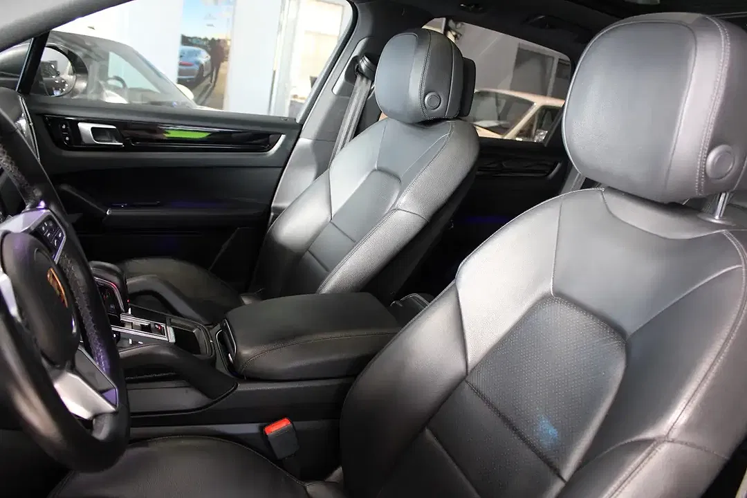 Porsche Cayenne S Turbo - Thumbnail 15