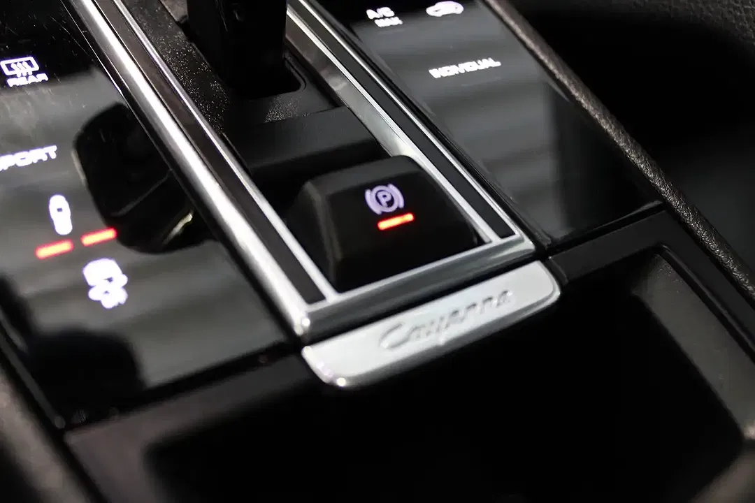 Porsche Cayenne S Turbo - Thumbnail 22