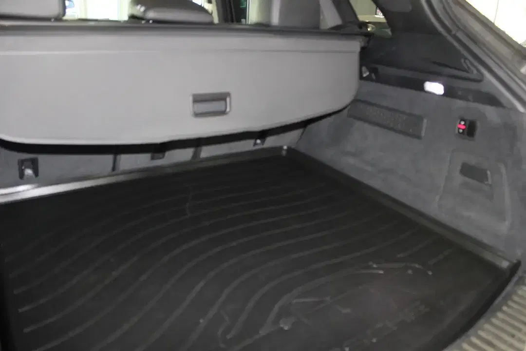 Porsche Cayenne S Turbo - Thumbnail 24