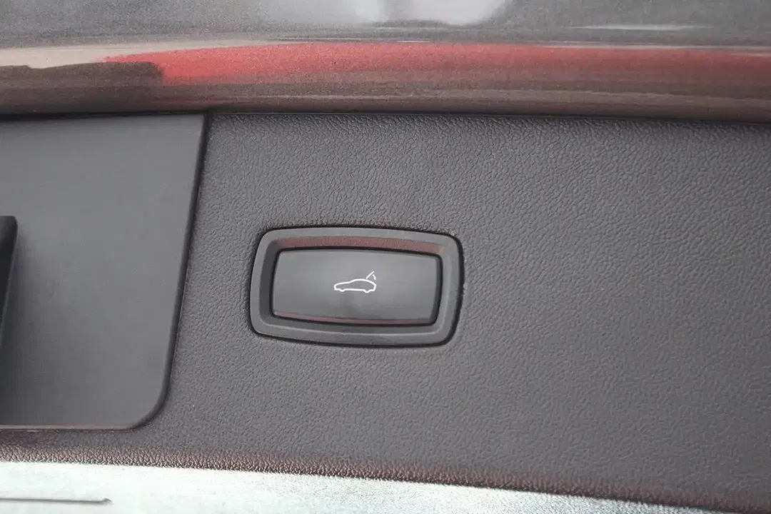 Porsche Cayenne S Turbo - Thumbnail 26