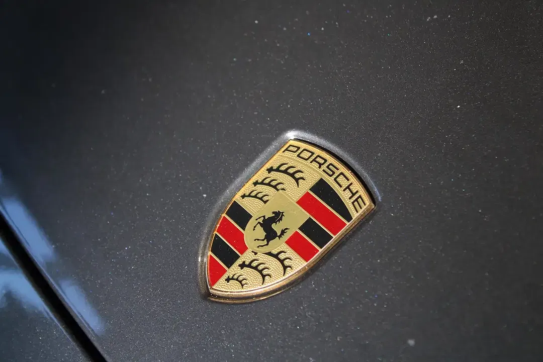 Porsche Cayenne S Turbo - Thumbnail 28