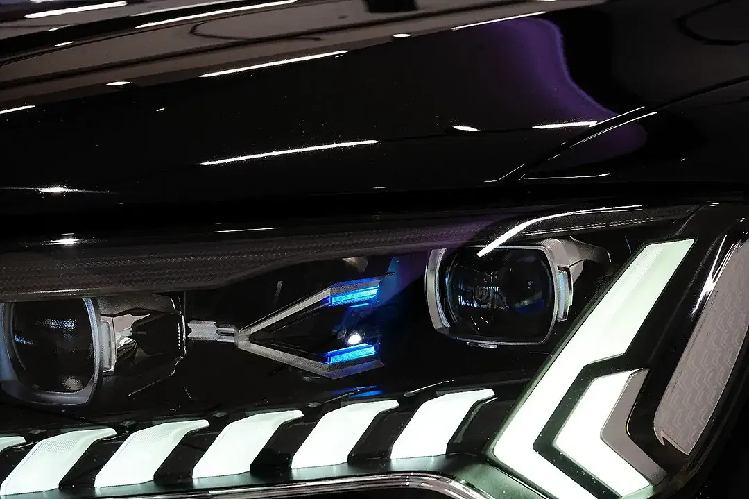 Audi SQ7 - Thumbnail 11