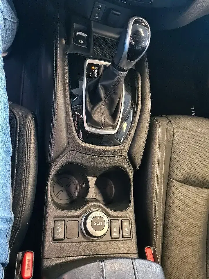 Nissan X-Trail 4x4 Tekna - Thumbnail 10