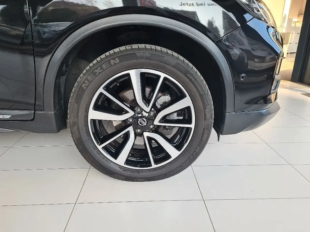 Nissan X-Trail 4x4 Tekna - Thumbnail 7