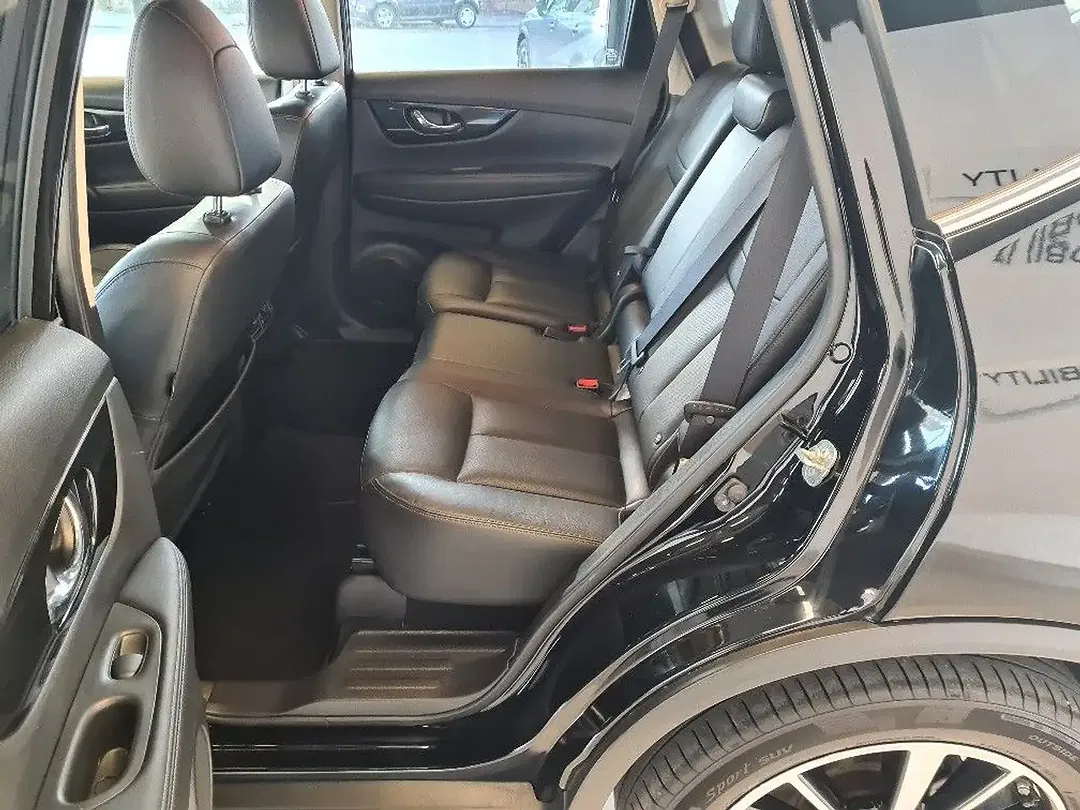 Nissan X-Trail 4x4 Tekna - Thumbnail 9