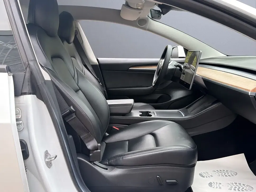 Tesla Model 3 RWD - Thumbnail 13