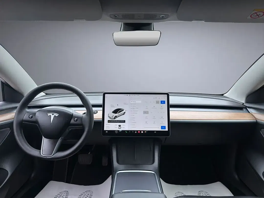 Tesla Model 3 RWD - Thumbnail 14