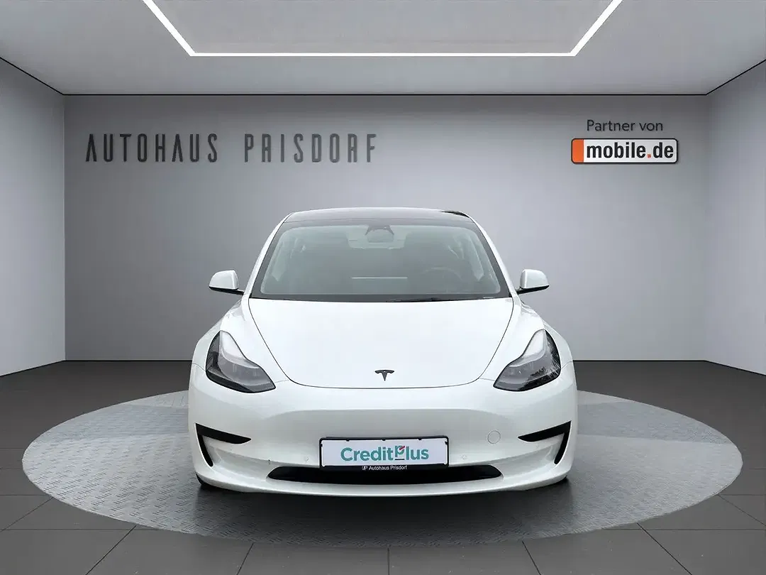 Tesla Model 3 RWD - foto 2