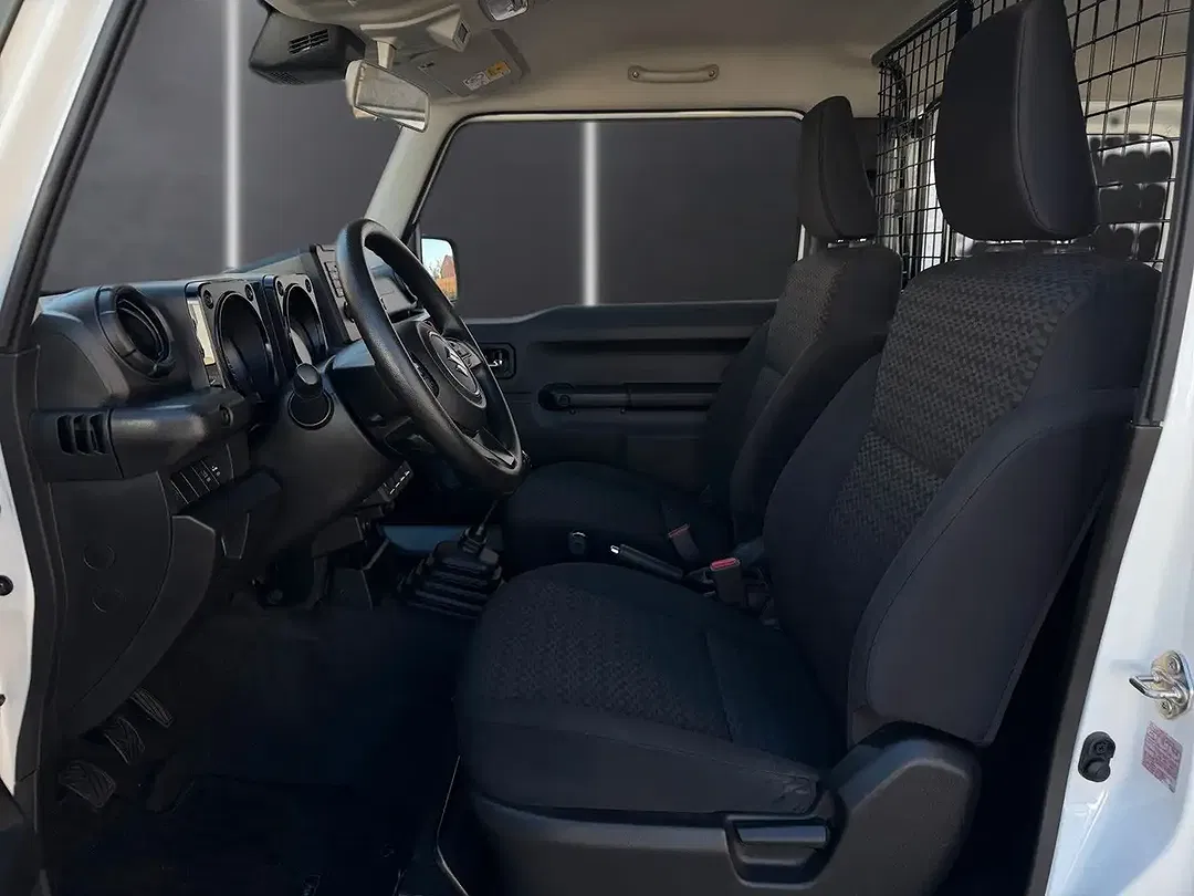 Suzuki Jimny Comfort - Thumbnail 9