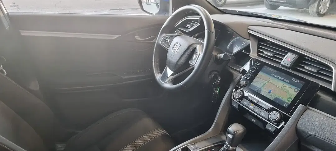 Honda Civic - Thumbnail 11