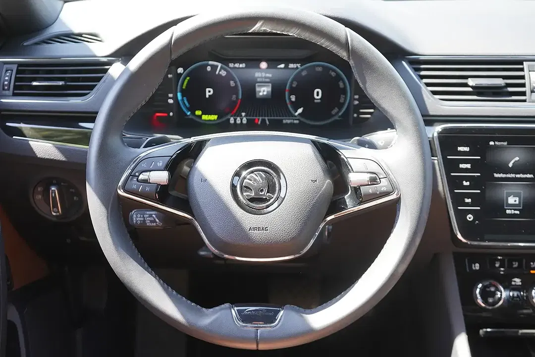 Skoda Superb 1.4 TSI iV DSG Combi L&K - Thumbnail 9