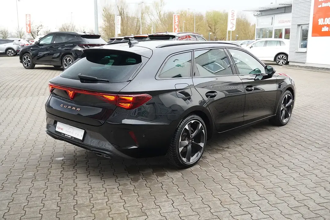 CUPRA Leon 1.5 eTSI Sportstourer - Thumbnail 3