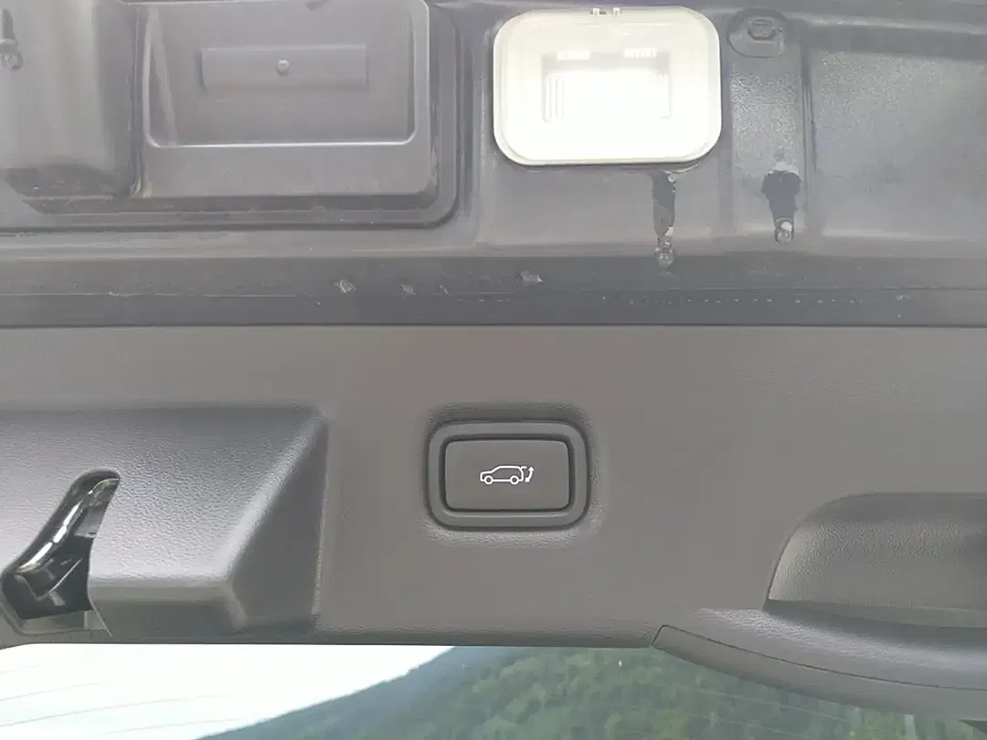 Hyundai IONIQ - Thumbnail 7