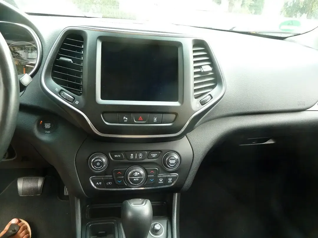 Jeep Cherokee Longitude - Thumbnail 10