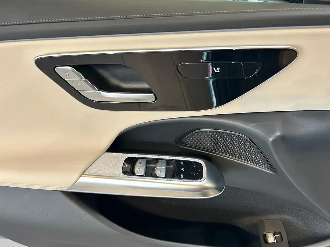 Mercedes-Benz E 200 AUT AMG MBUX - Thumbnail 18