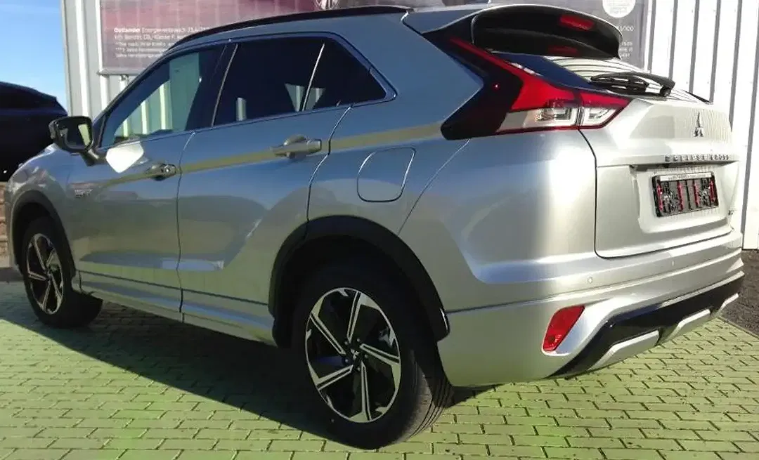 Mitsubishi Eclipse Cross PHEV 4WD Select - foto 8