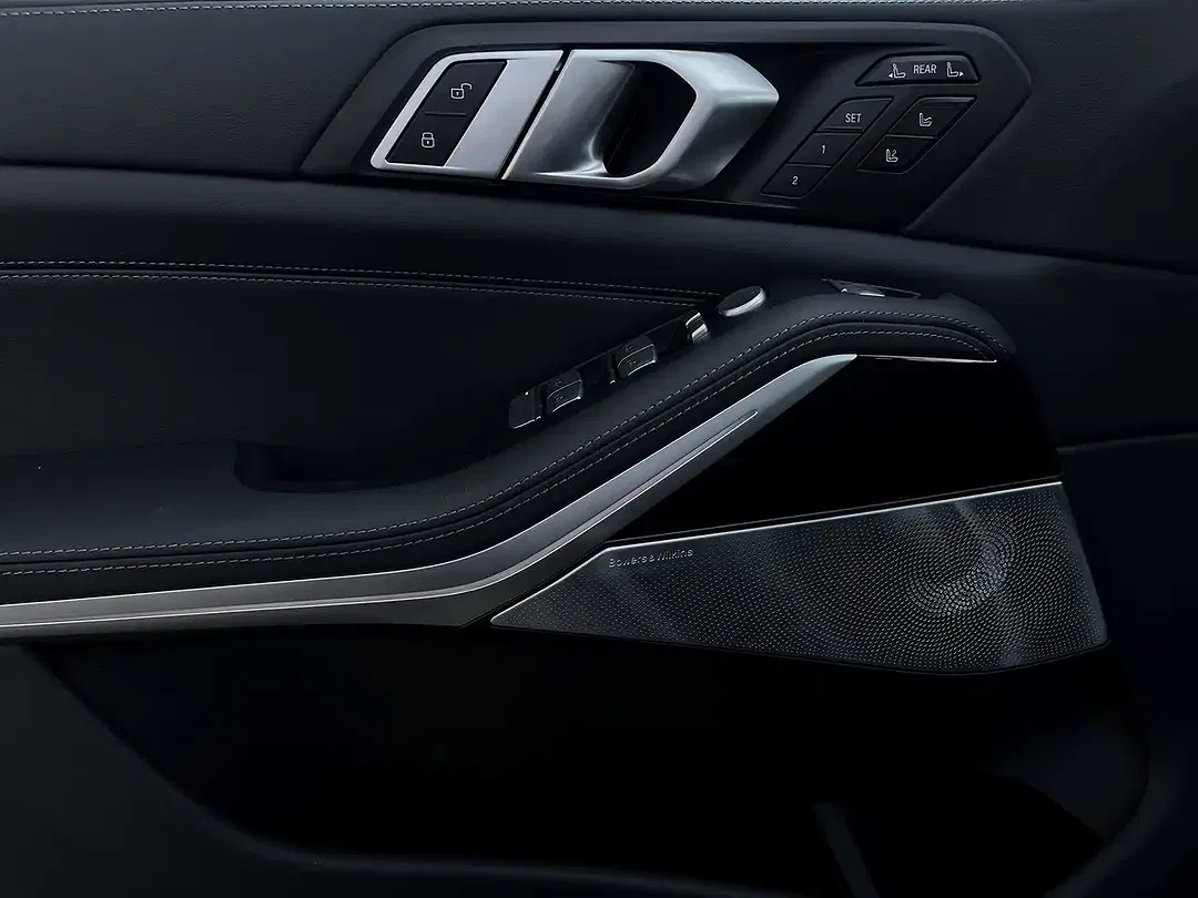 BMW X7 M M Sport Pro - foto 8