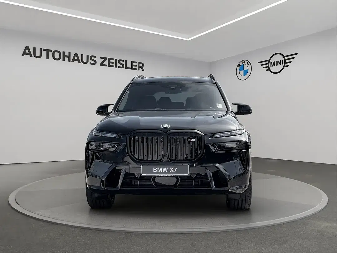 BMW X7 M M Sport Pro - Thumbnail 3