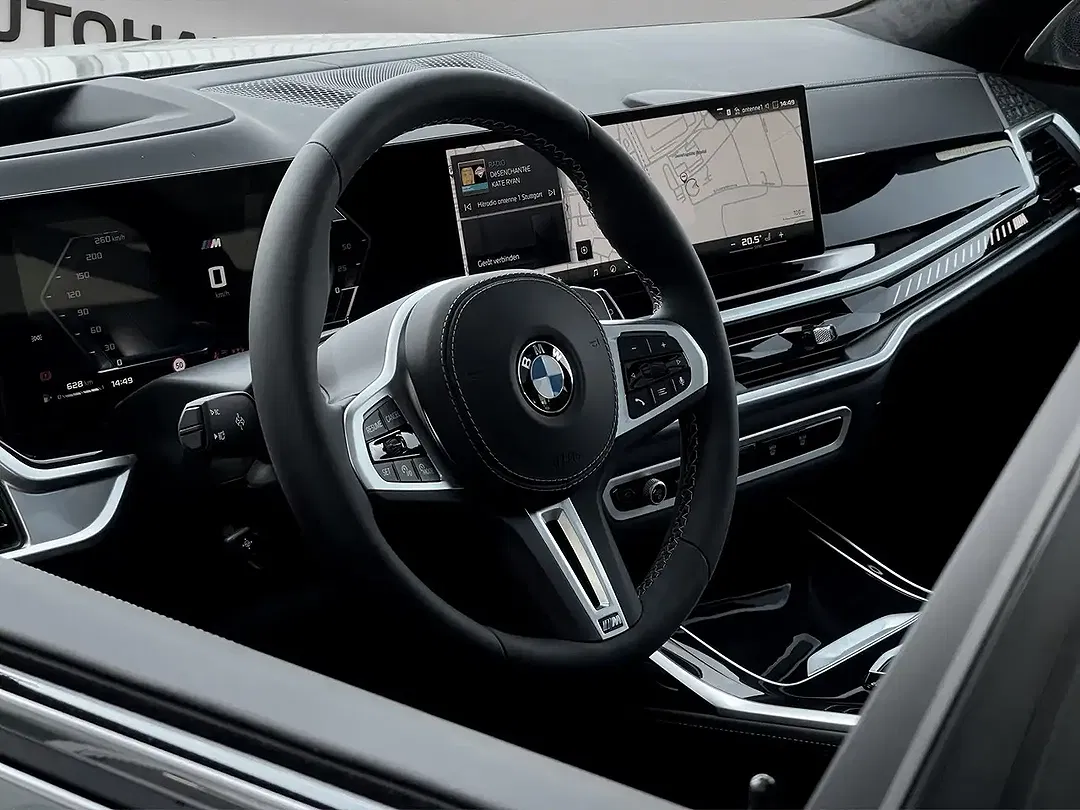 BMW X7 M M Sport Pro - Thumbnail 4