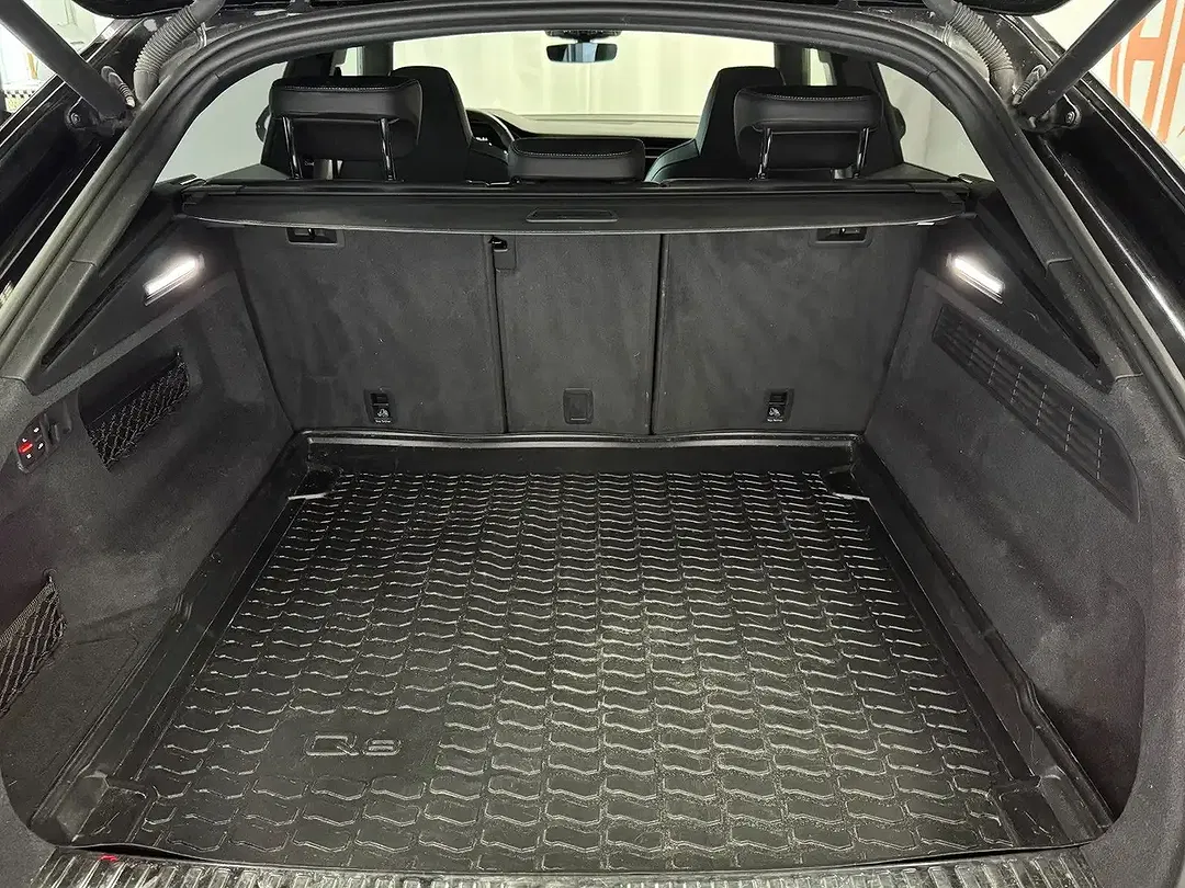 Audi SQ8 4.0 TDI quattro Matrix LED - Thumbnail 31